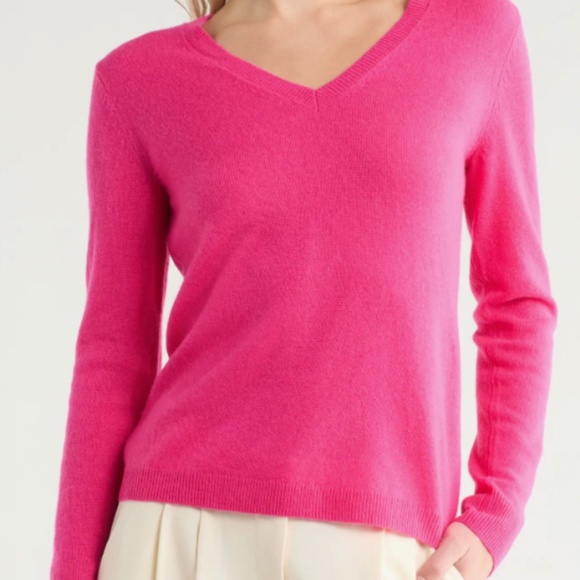 Halogen Pink Cashmere V neck Sweater size Large - Picture 1 of 5